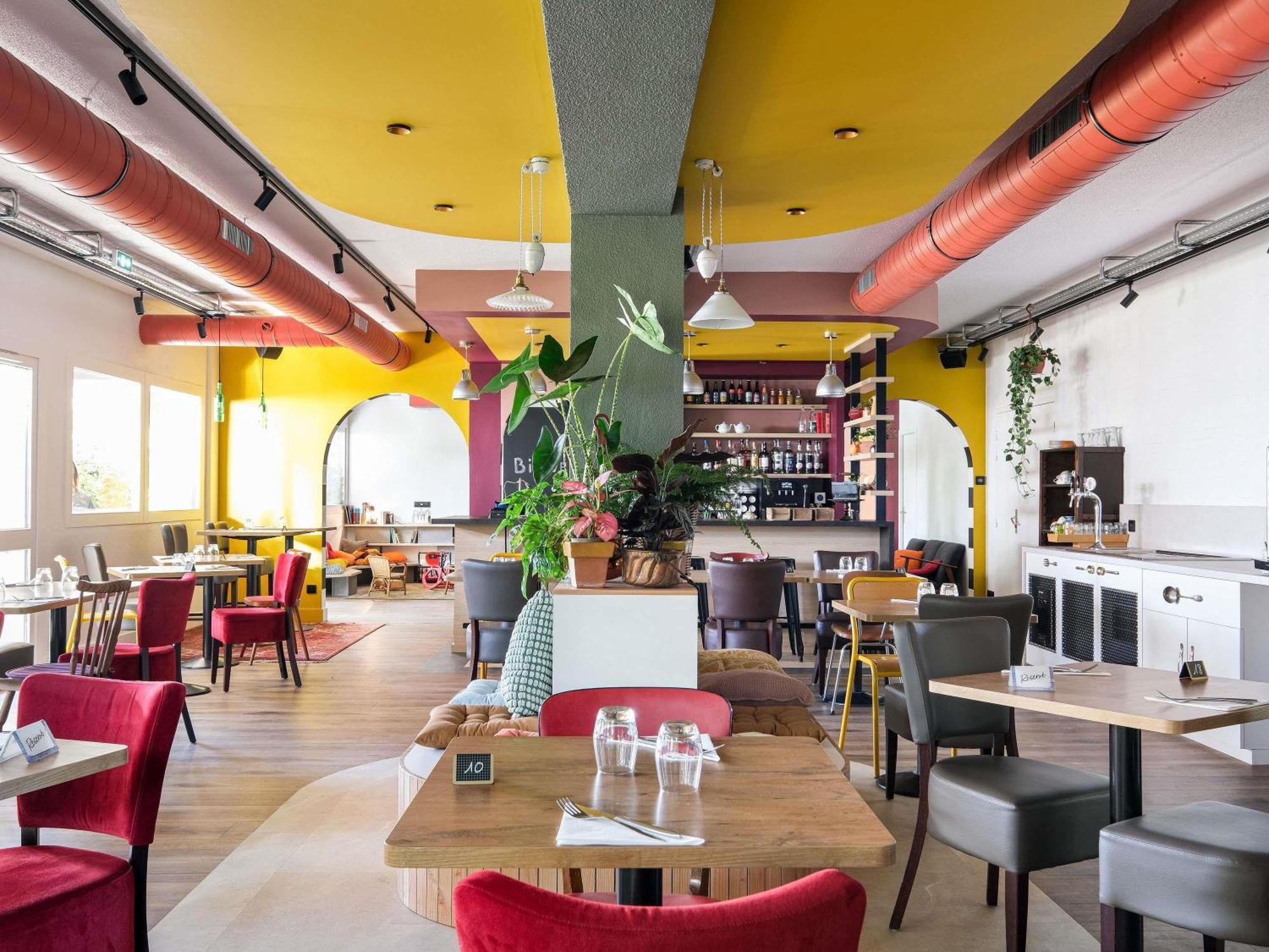 Greet Hotel Massieux Lyon Nord Exterior photo